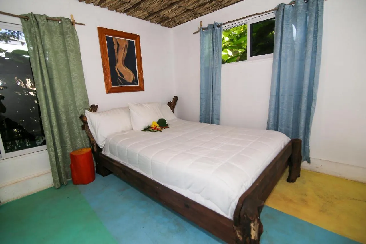 *****  Wild Coffee Retreat Hotel Negril Jamaica