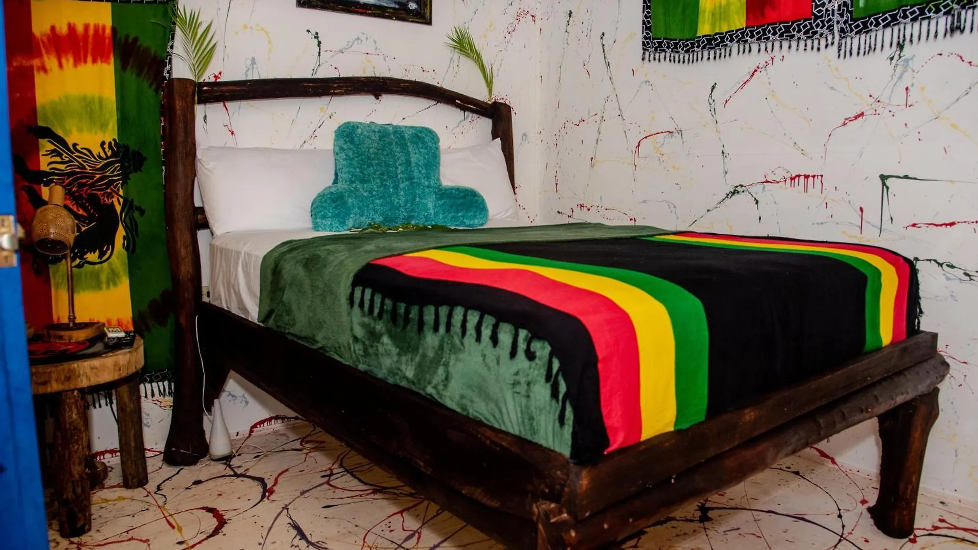 Wild Coffee Retreat Hotel Negril